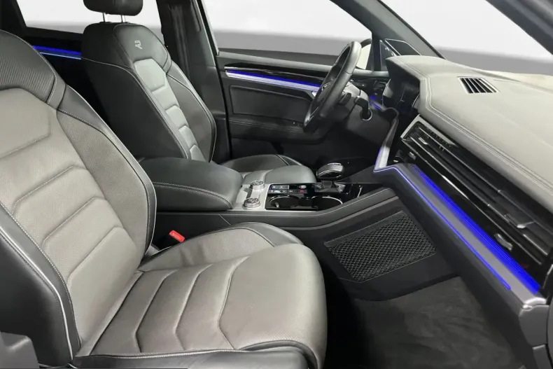 Volkswagen Touareg din 2023 cu 53.640 km - oferta VOL231538 - foto 16