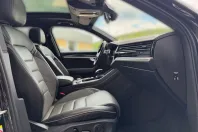 Volkswagen Touareg din 2022 cu 83.122 km - oferta VOL231539 - foto 14