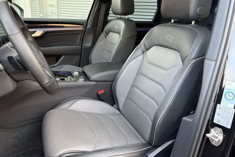 Volkswagen Touareg din 2025 cu 19.942 km - oferta VOL231540 - foto 8