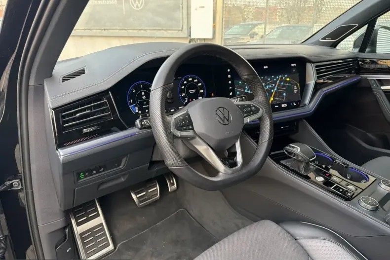 Volkswagen Touareg din 2025 cu 19.942 km - oferta VOL231540 - foto 10