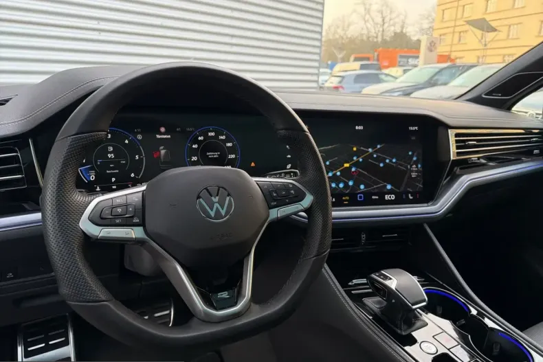 Volkswagen Touareg din 2025 cu 19.942 km - oferta VOL231540 - foto 13