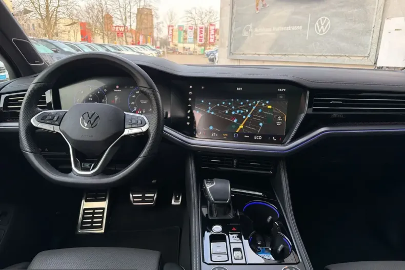 Volkswagen Touareg din 2025 cu 19.942 km - oferta VOL231540 - foto 14