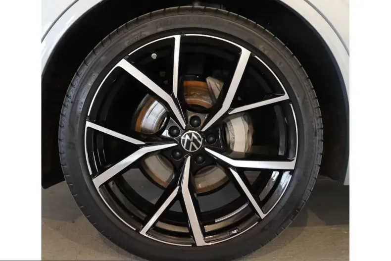 Volkswagen Touareg din 2025 cu 21.842 km - oferta VOL231541 - foto 5