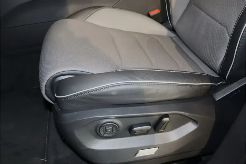Volkswagen Touareg din 2025 cu 21.842 km - oferta VOL231541 - foto 9