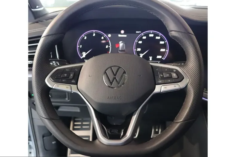 Volkswagen Touareg din 2025 cu 21.842 km - oferta VOL231541 - foto 12