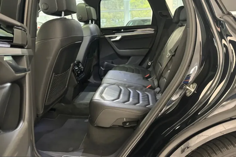 Volkswagen Touareg din 2022 cu 132.700 km - oferta VOL231542 - foto 8