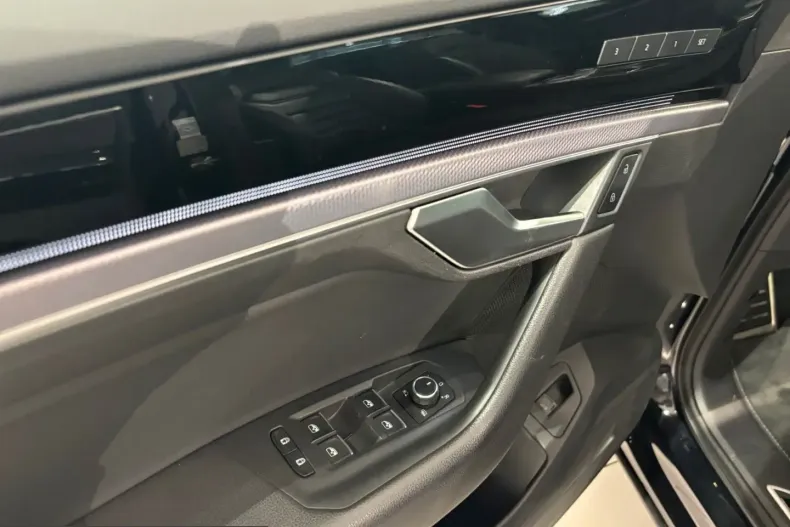 Volkswagen Touareg din 2022 cu 132.700 km - oferta VOL231542 - foto 13