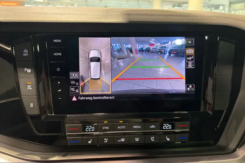 Volkswagen Touareg din 2022 cu 132.700 km - oferta VOL231542 - foto 19