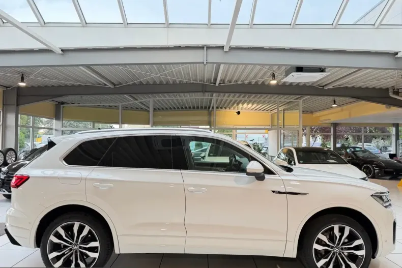 Volkswagen Touareg din 2023 cu 58.583 km - oferta VOL231543 - foto 5
