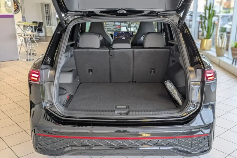 Volkswagen Tiguan din 2025 cu 22.235 km - oferta VOL231544 - foto 17