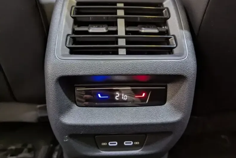 Volkswagen Tiguan din 2025 cu 22.235 km - oferta VOL231544 - foto 26