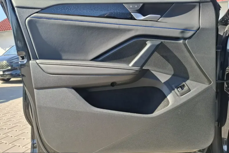 Volkswagen Tiguan din 2025 cu 35.404 km - oferta VOL231546 - foto 13