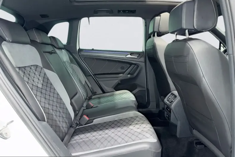 Volkswagen Tiguan din 2024 cu 67.303 km - oferta VOL231548 - foto 12