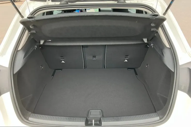 Mercedes-Benz A 180 (Clasa A) din 2025 cu 14.400 km - oferta MER231569 - foto 9