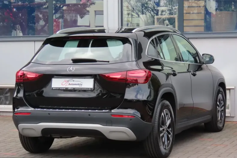 Mercedes-Benz GLA 180 (Clasa GLA) din 2025 cu 28.062 km - oferta MER231570 - foto 2