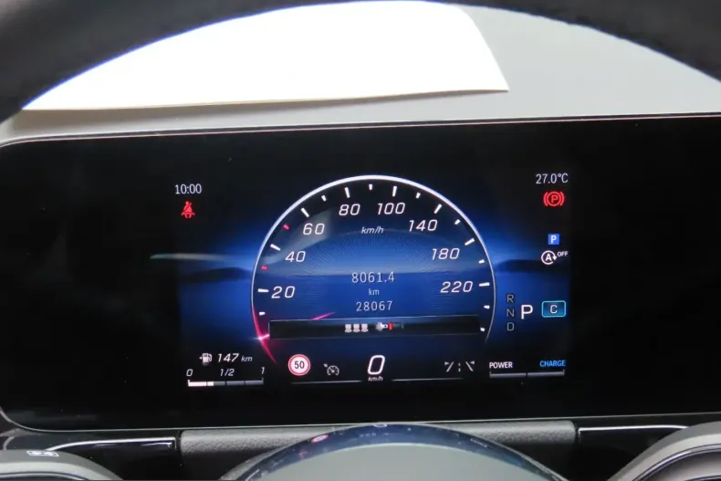 Mercedes-Benz GLA 180 (Clasa GLA) din 2025 cu 28.062 km - oferta MER231570 - foto 17