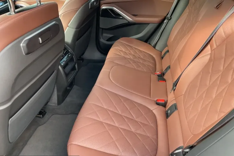 BMW X6 (Seria X) din 2025 cu 28.362 km - oferta BMW231572 - foto 11