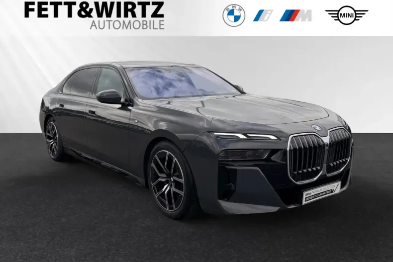 BMW 740 (Seria 7) din 2025 cu 13.480 km - oferta BMW231590 - foto 1