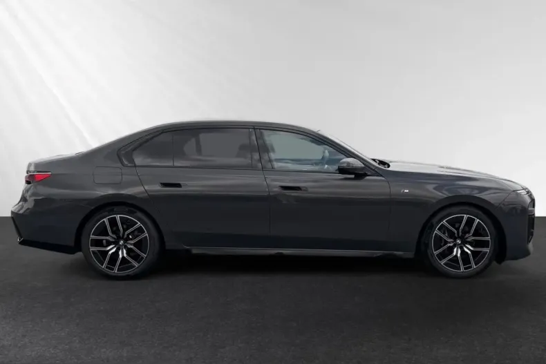 BMW 740 (Seria 7) din 2025 cu 13.480 km - oferta BMW231590 - foto 2