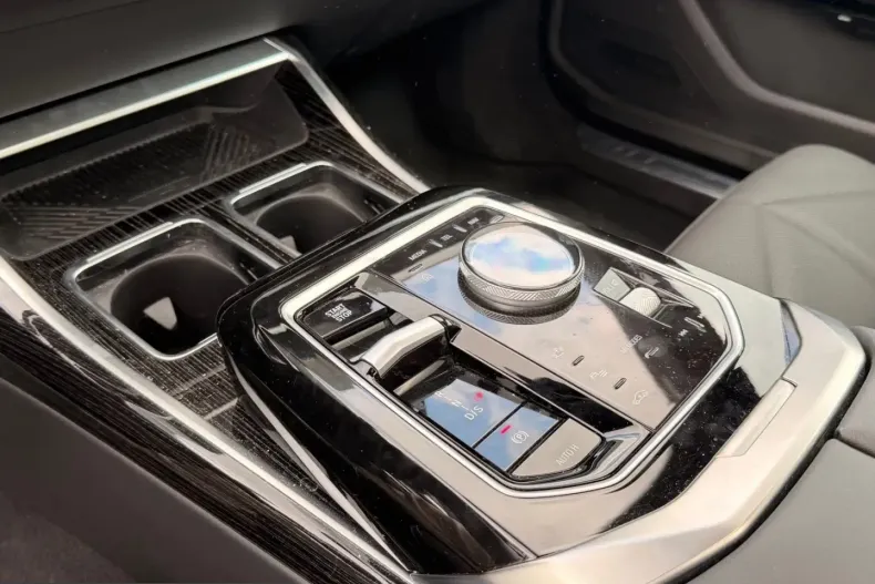 BMW 740 (Seria 7) din 2025 cu 13.480 km - oferta BMW231590 - foto 10