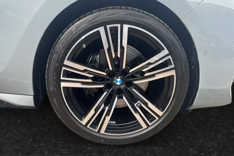 BMW 740 (Seria 7) din 2025 cu 6.700 km - oferta BMW231591 - foto 4