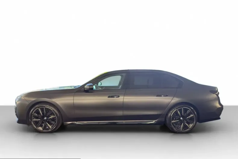 BMW 740 (Seria 7) din 2025 cu 18.400 km - oferta BMW231595 - foto 15