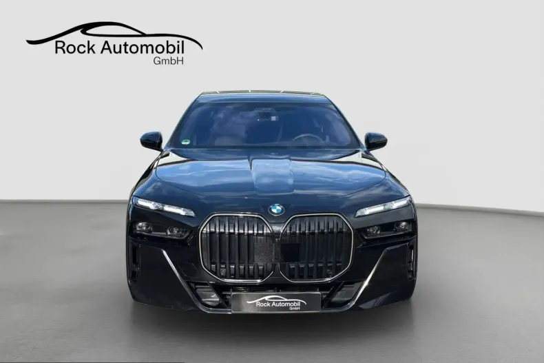 BMW 740 (Seria 7) din 2024 cu 11.990 km - oferta BMW231602 - foto 7