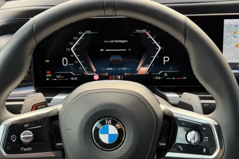 BMW 740 (Seria 7) din 2024 cu 11.990 km - oferta BMW231602 - foto 15