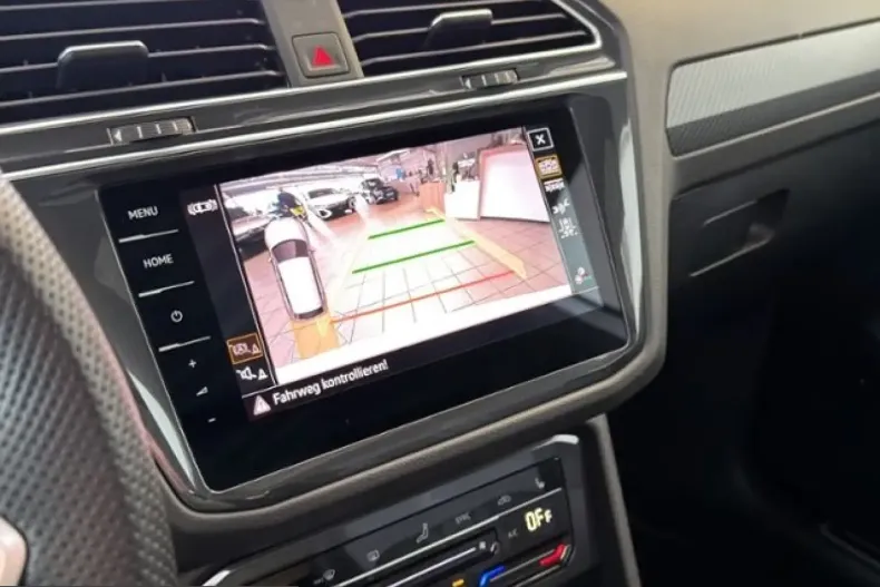 Volkswagen Tiguan din 2022 cu 70.874 km - oferta VOL231630 - foto 19
