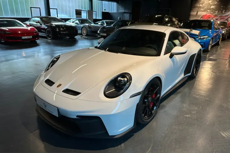 Porsche 992 din 2021 cu 7.548 km - oferta POR231636 - foto 1