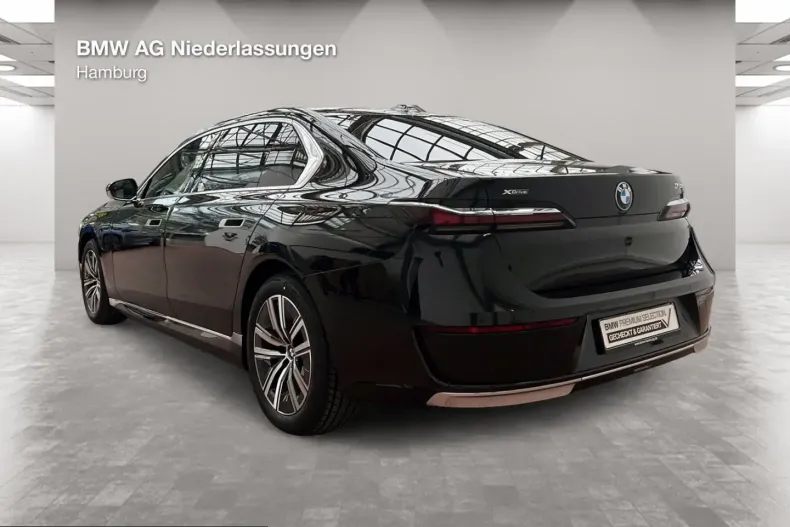 BMW 750 (Seria 7) din 2023 cu 44.205 km - oferta BMW231638 - foto 3