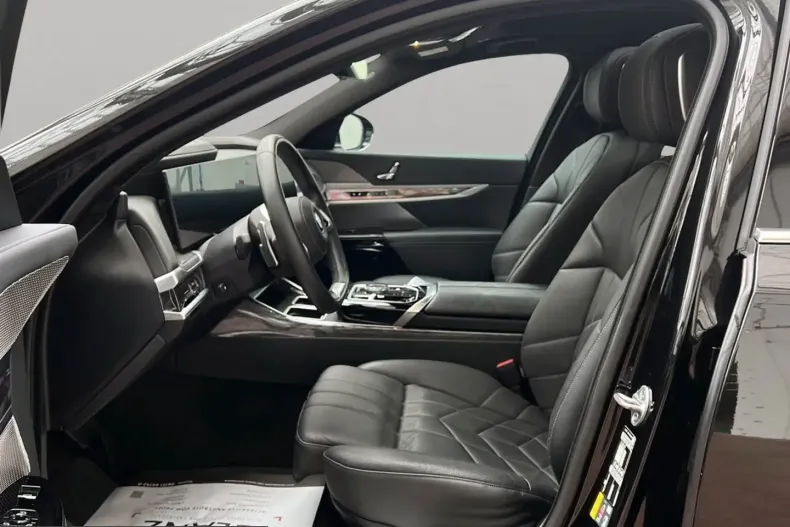 BMW 750 (Seria 7) din 2023 cu 44.205 km - oferta BMW231638 - foto 9