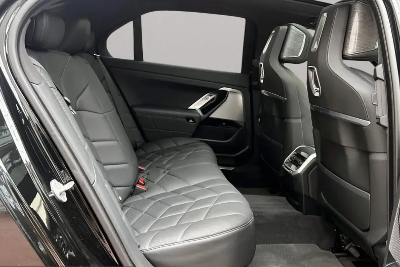 BMW 750 (Seria 7) din 2023 cu 44.205 km - oferta BMW231638 - foto 12