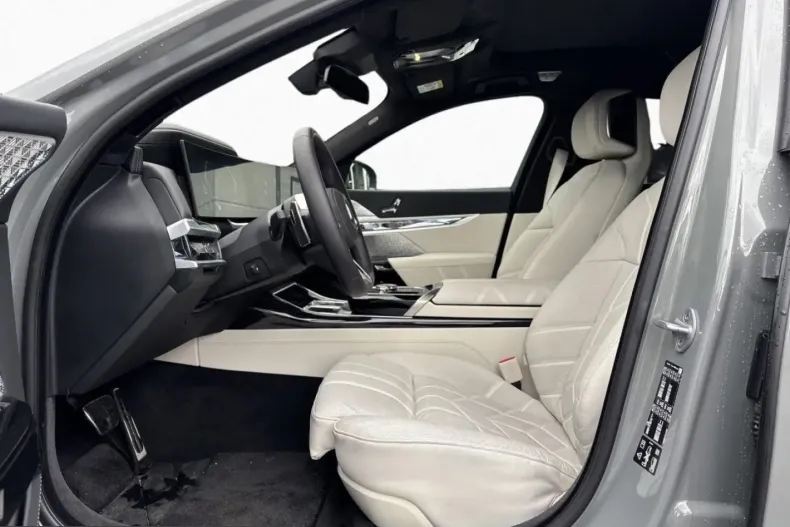BMW 740 (Seria 7) din 2025 cu 23.548 km - oferta BMW231644 - foto 10