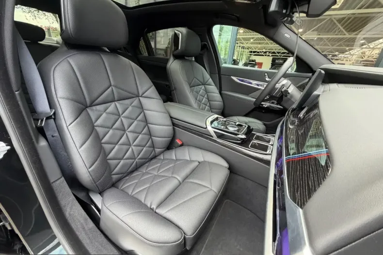BMW 740 (Seria 7) din 2025 cu 5.052 km - oferta BMW231645 - foto 13