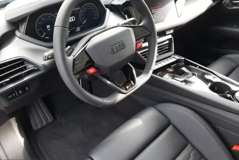 Audi RS e-tron GT din 2025 cu 8.274 km - oferta AUD231659 - foto 15