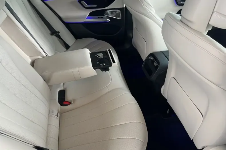 Mercedes-Benz E 220 (Clasa E) din 2025 cu 11.492 km - oferta MER231662 - foto 28