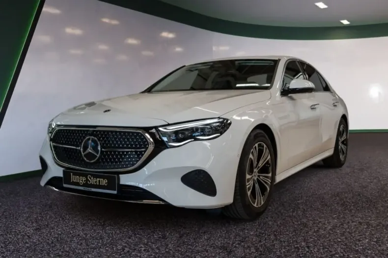 Mercedes-Benz E 220 (Clasa E) din 2025 cu 16.930 km - oferta MER231665 - foto 1