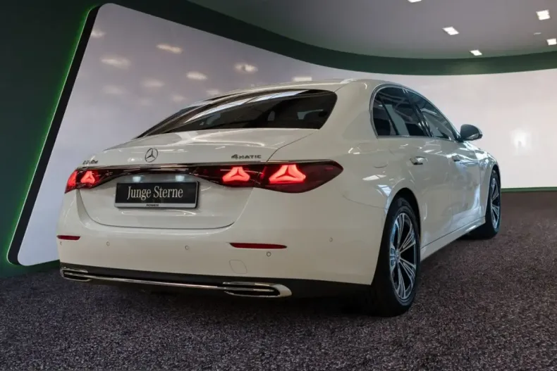 Mercedes-Benz E 220 (Clasa E) din 2025 cu 16.930 km - oferta MER231665 - foto 3