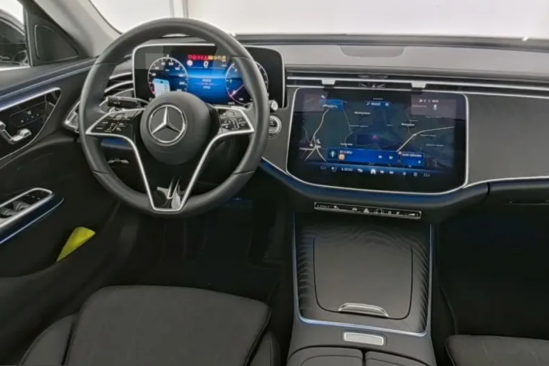 Mercedes-Benz E 220 (Clasa E) din 2025 cu 13.915 km - oferta MER231666 - foto 5