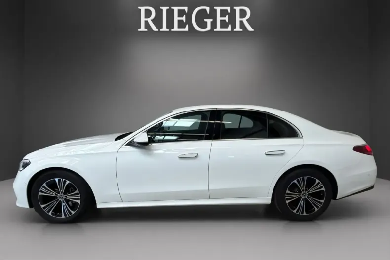 Mercedes-Benz E 200 (Clasa E) din 2024 cu 9.363 km - oferta MER231668 - foto 5