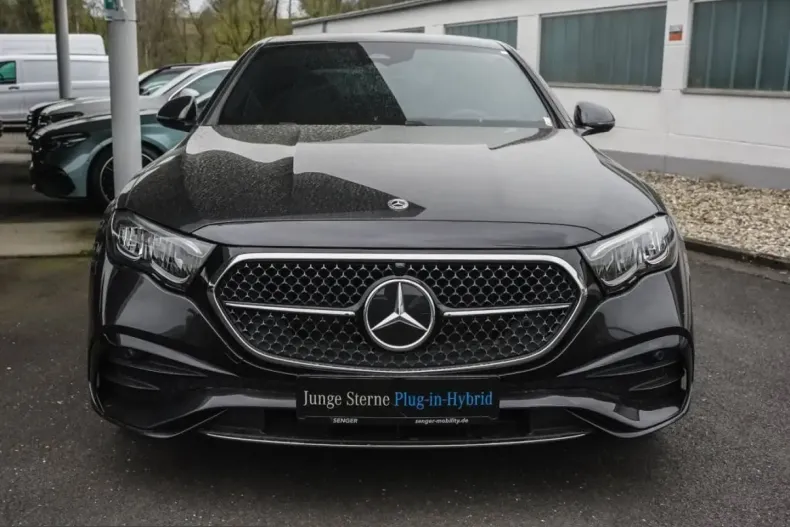 Mercedes-Benz E 300 (Clasa E) din 2024 cu 30.620 km - oferta MER231675 - foto 1