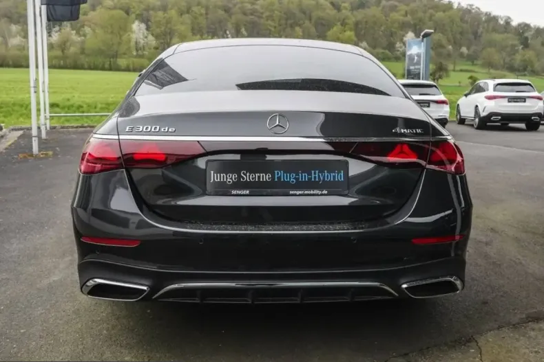 Mercedes-Benz E 300 (Clasa E) din 2024 cu 30.620 km - oferta MER231675 - foto 4