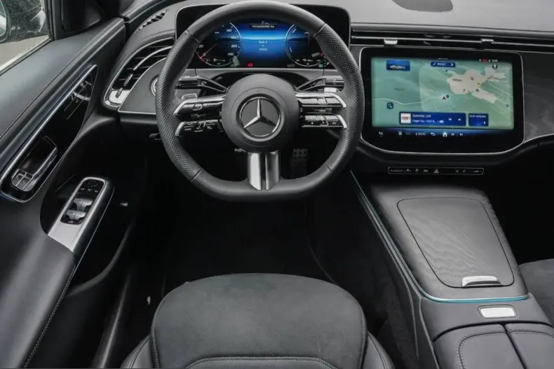 Mercedes-Benz E 300 (Clasa E) din 2024 cu 30.620 km - oferta MER231675 - foto 9