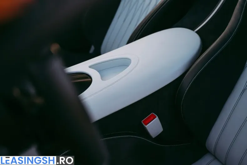 Bugatti Chiron din 2023 cu 2.585 km - oferta BUG231678 - foto 17