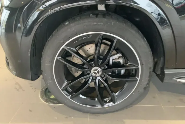 Mercedes-Benz GLE 300 (Clasa GLE) din 2025 cu 15.806 km - oferta MER231681 - foto 11