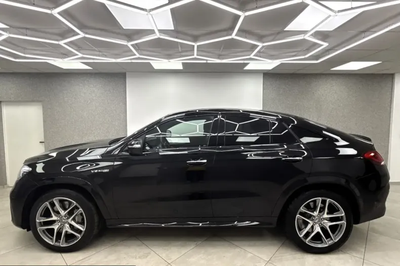 Mercedes-Benz GLE 63 AMG (Clasa GLE) din 2021 cu 24.000 km - oferta MER231690 - foto 2