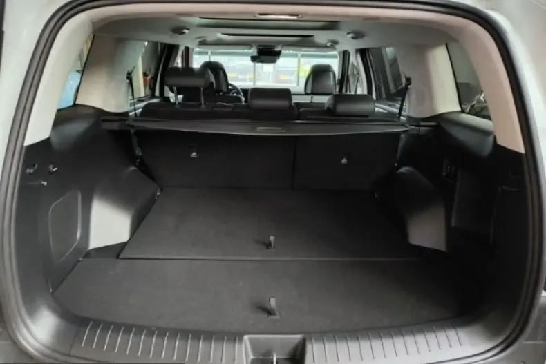 Hyundai Santa Fe din 2025 cu 12.690 km - oferta HYU231694 - foto 6