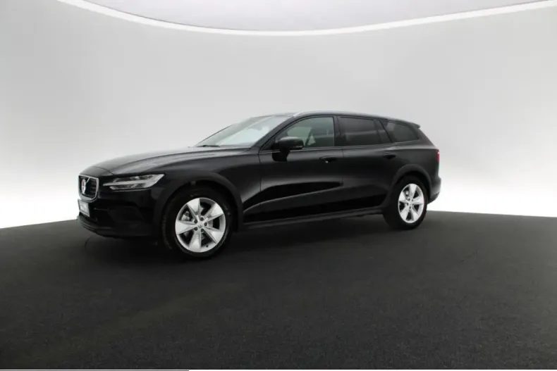 Volvo V60 Cross Country din 2023 cu 13.756 km - oferta VOL231710 - foto 1