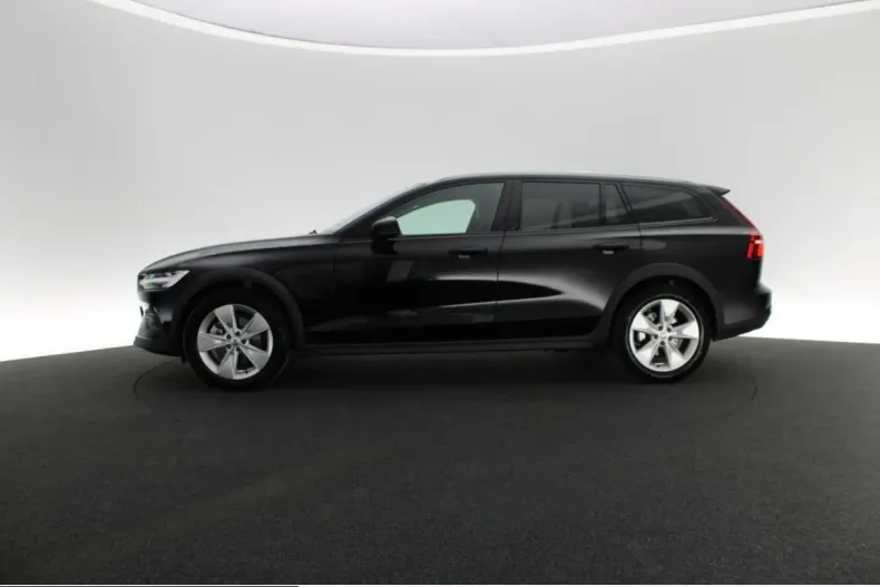 Volvo V60 Cross Country din 2023 cu 13.756 km - oferta VOL231710 - foto 2